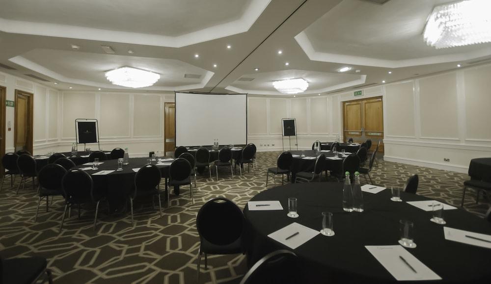 Copthorne Manchester Quays 4*